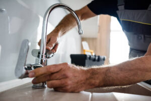 Fixture Repair: When to Fix It Yourself and When to Call a Professional
